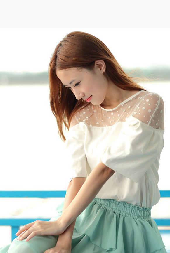 甜美无比的秀丽妹子  第3张