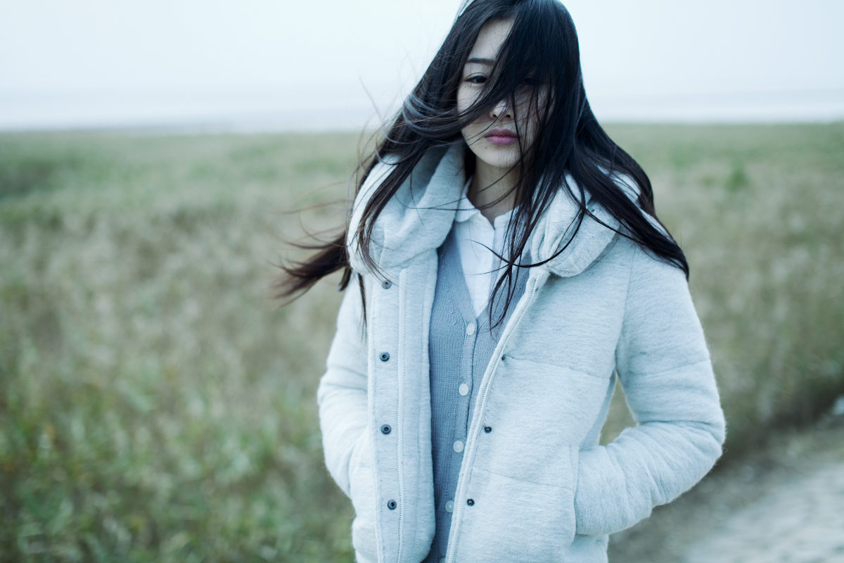 想去海边旅行的长发女子  第8张