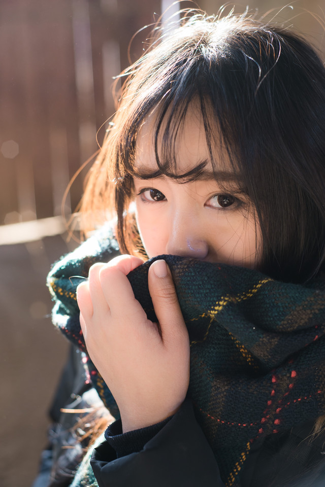 冬日户外浮光少女清纯图  第6张