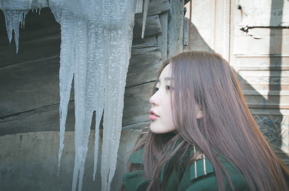 冬日长发清纯漂亮美女  第9张