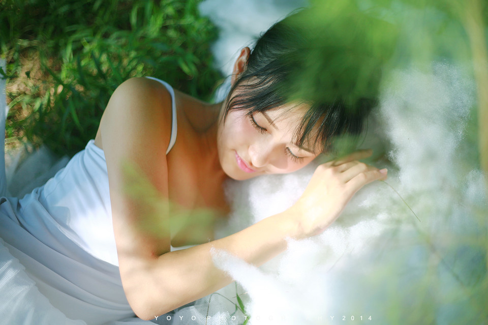 夏日美女在森林中舞动身姿  第7张