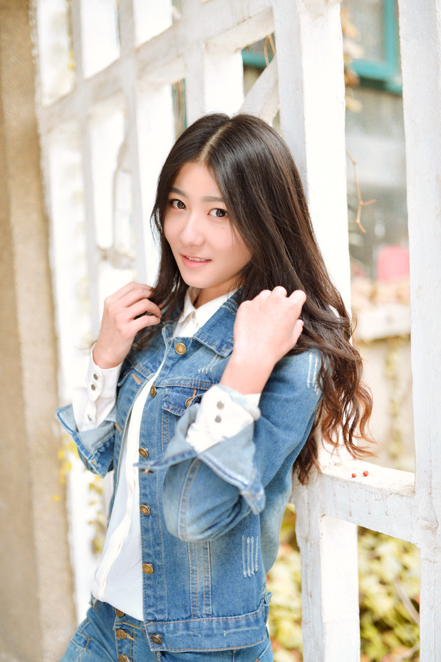 秋日清纯迷人长发美女  第22张