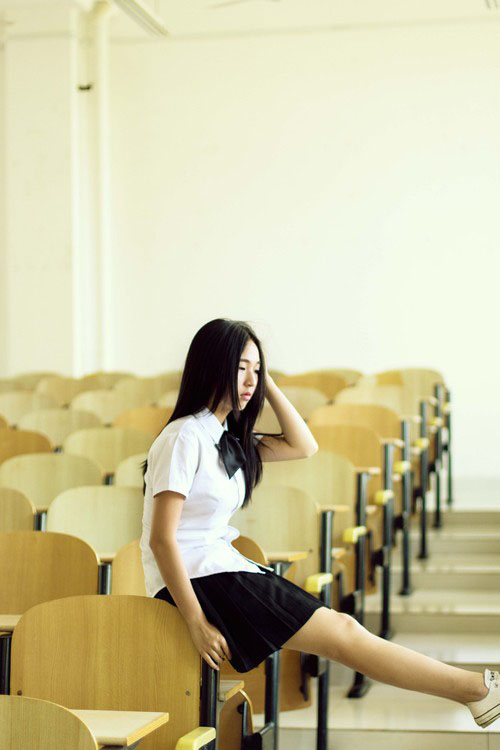 校花的清纯可人丽人  第7张