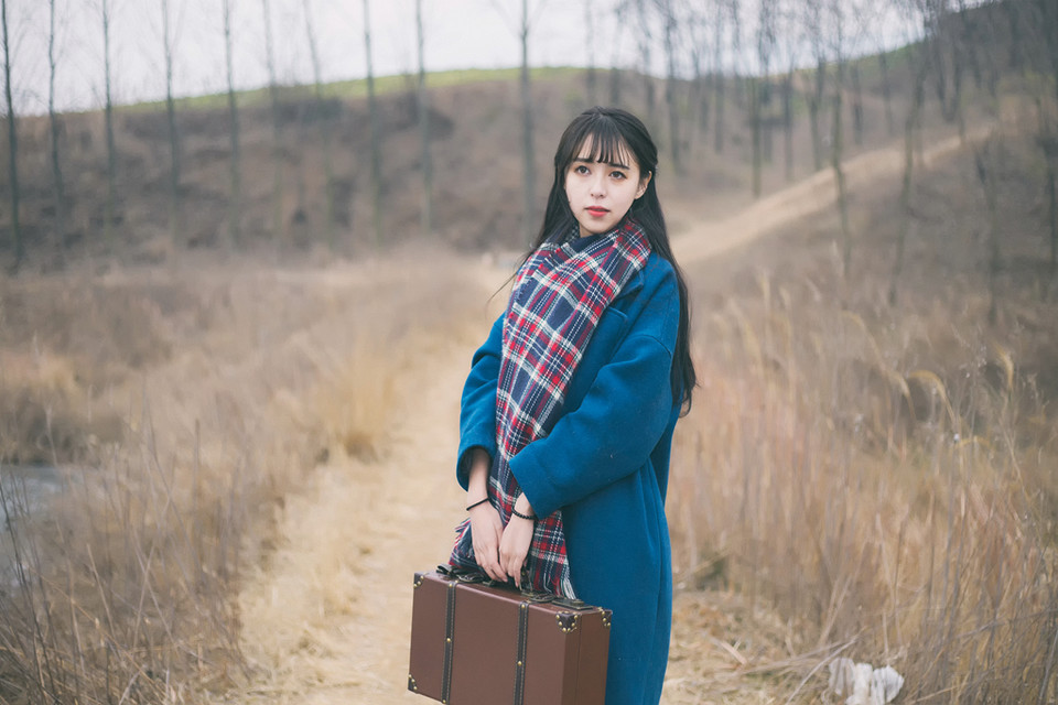 冬日暖阳下小清新美女  第7张