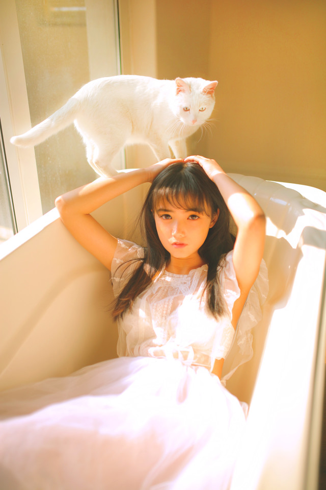 娇羞女子清纯梦幻气质图  第7张