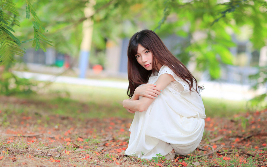 清纯甜美姑娘户外图  第8张