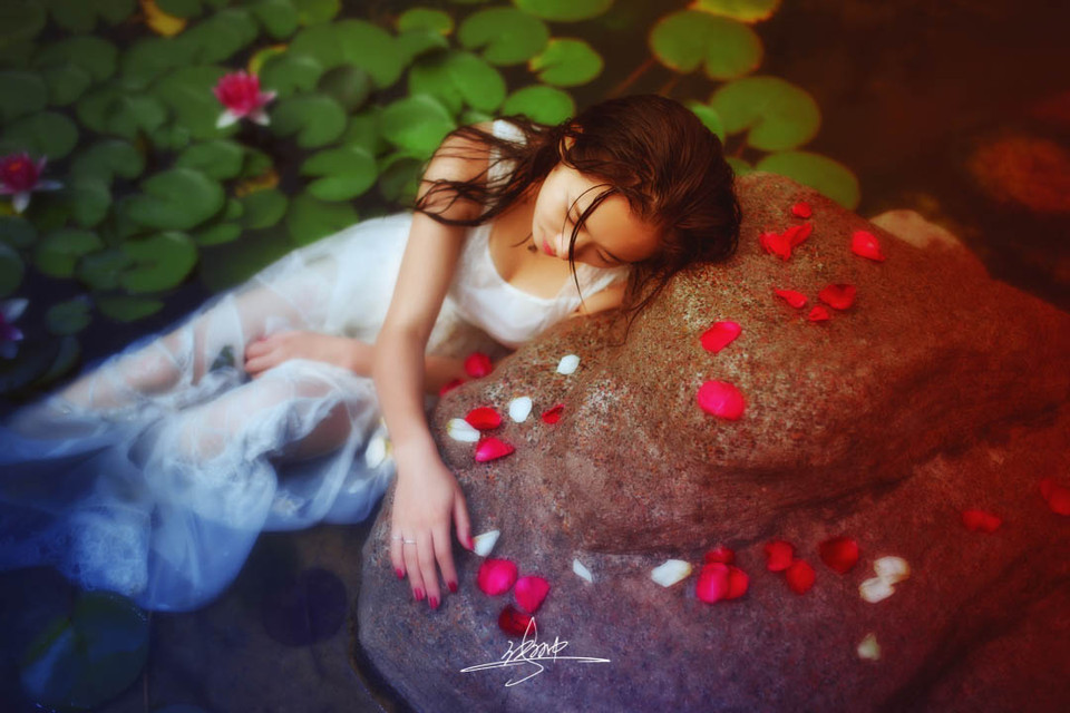 湿身女子水中小清晰图  第10张