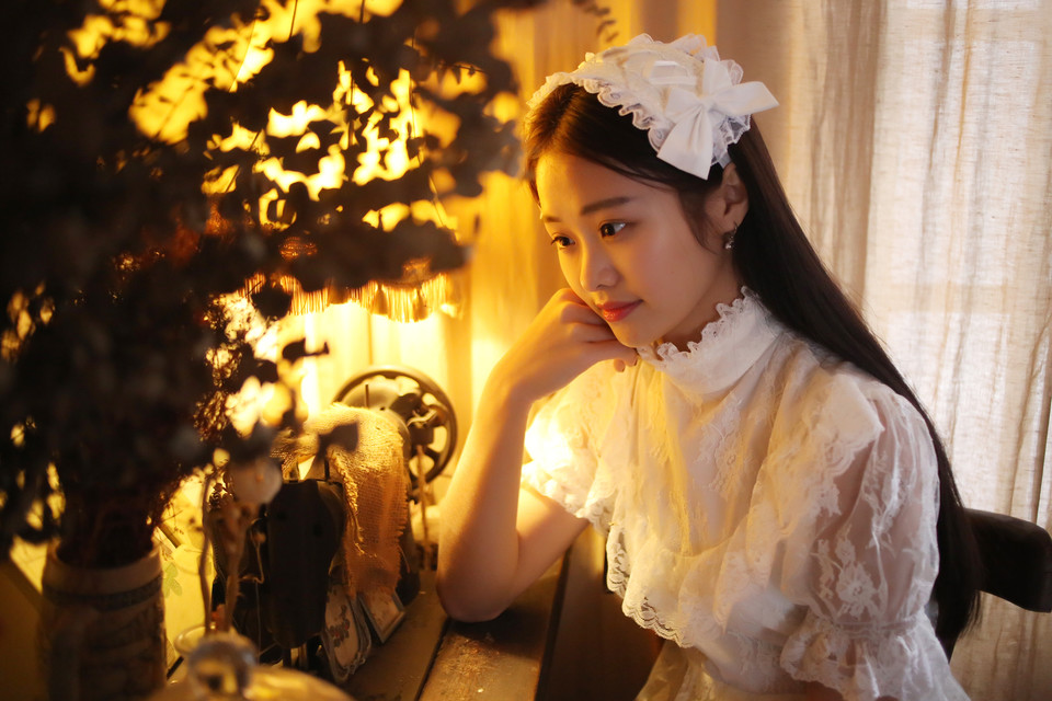 素颜女子私房靓丽俏皮图  第6张