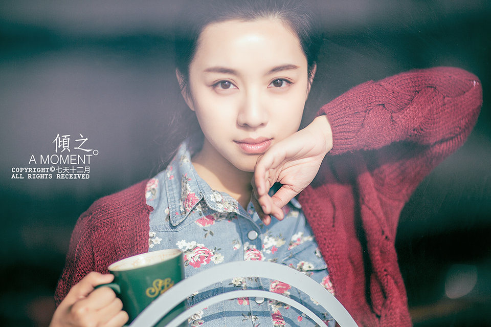 马尾女孩的户外小清新图片  第13张