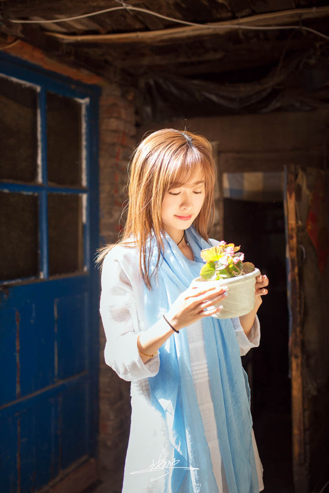 清纯美女户外小清晰写真  第7张