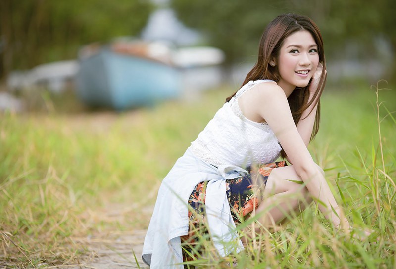 回眸一笑的纯净让人着迷女子  第10张