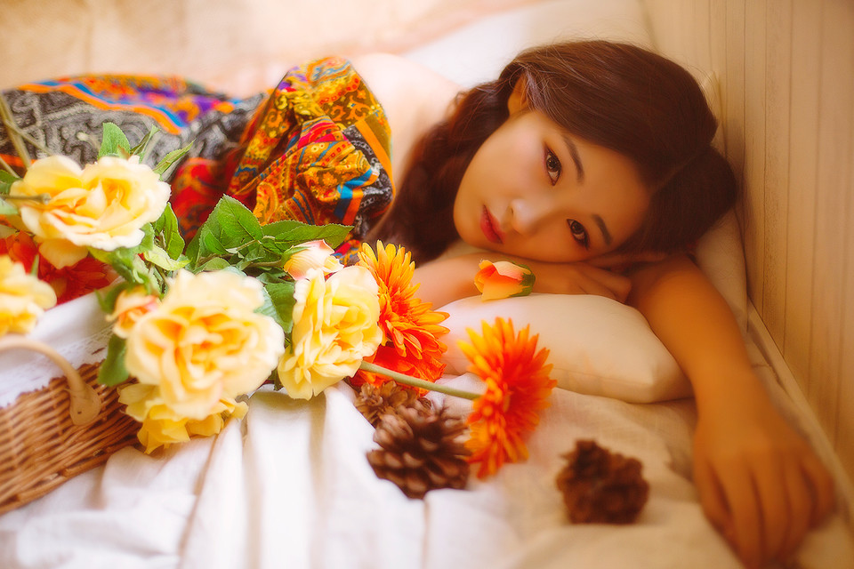 双马尾女子复古气质图  第10张