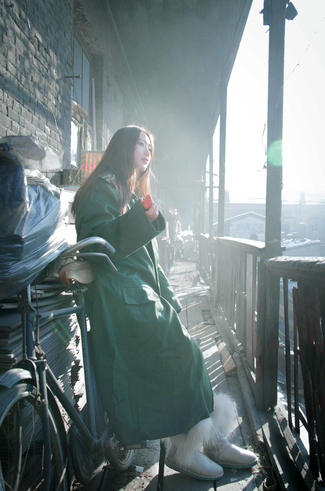 冬日长发清纯漂亮美女  第11张