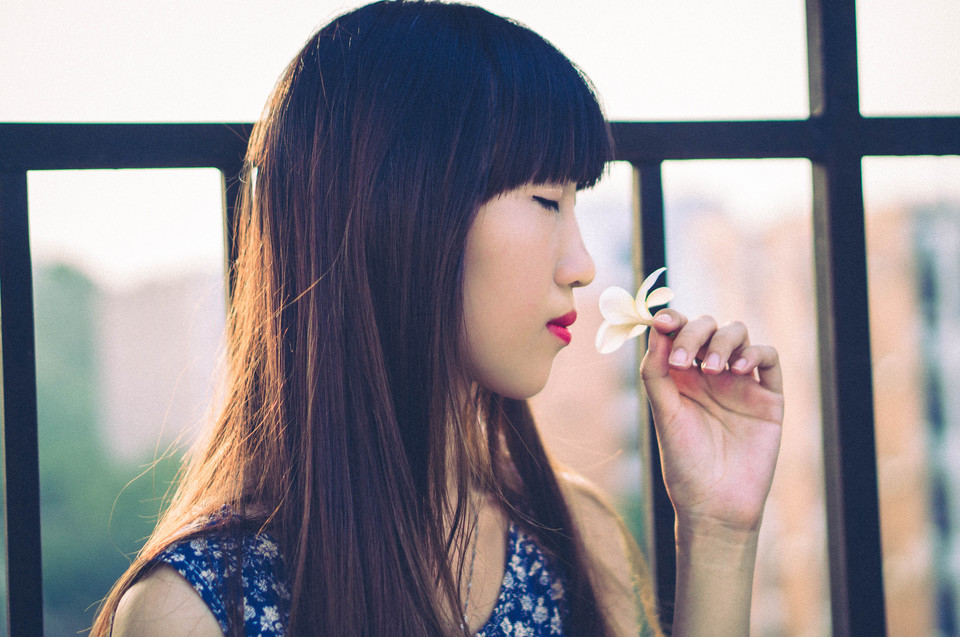 碎花长裙美女在天台清纯照  第12张