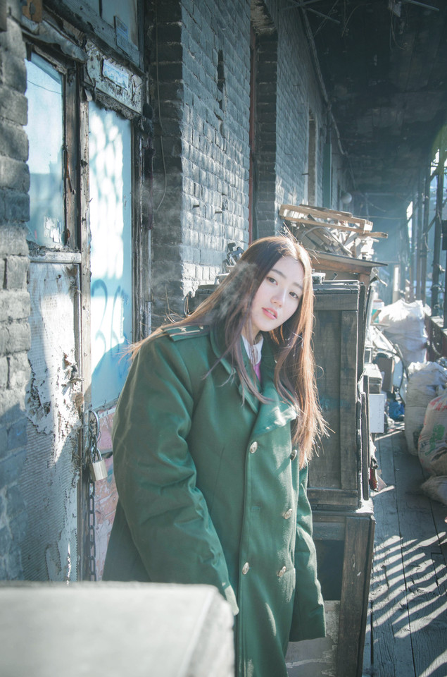 冬日长发清纯漂亮美女  第6张