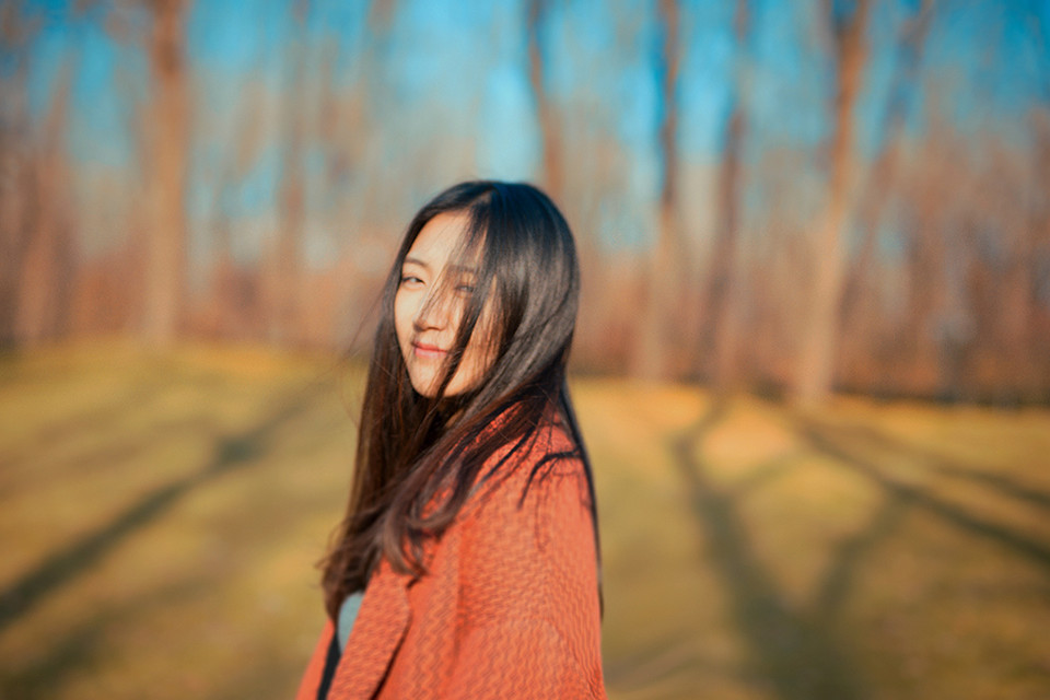 甜美女子冬日清纯写真  第1张