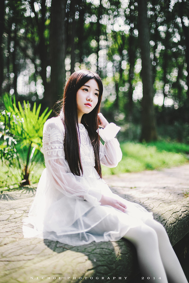 小清新女子森林小路的清纯美女  第10张