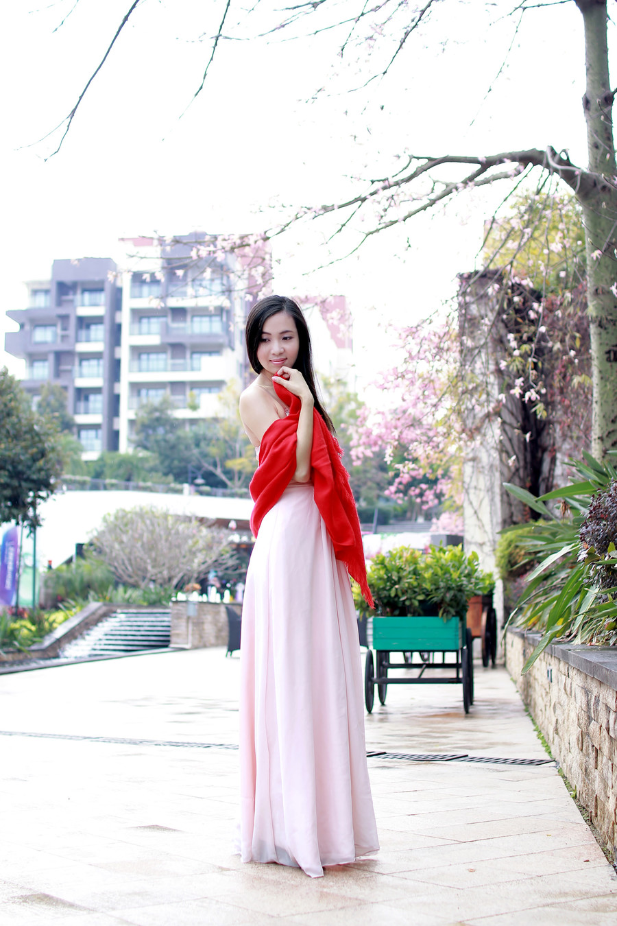 长裙美女甜美清纯照  第4张