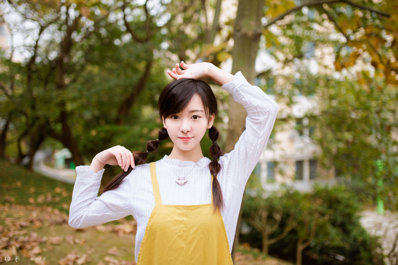 秋日清纯美女迷人图  第13张