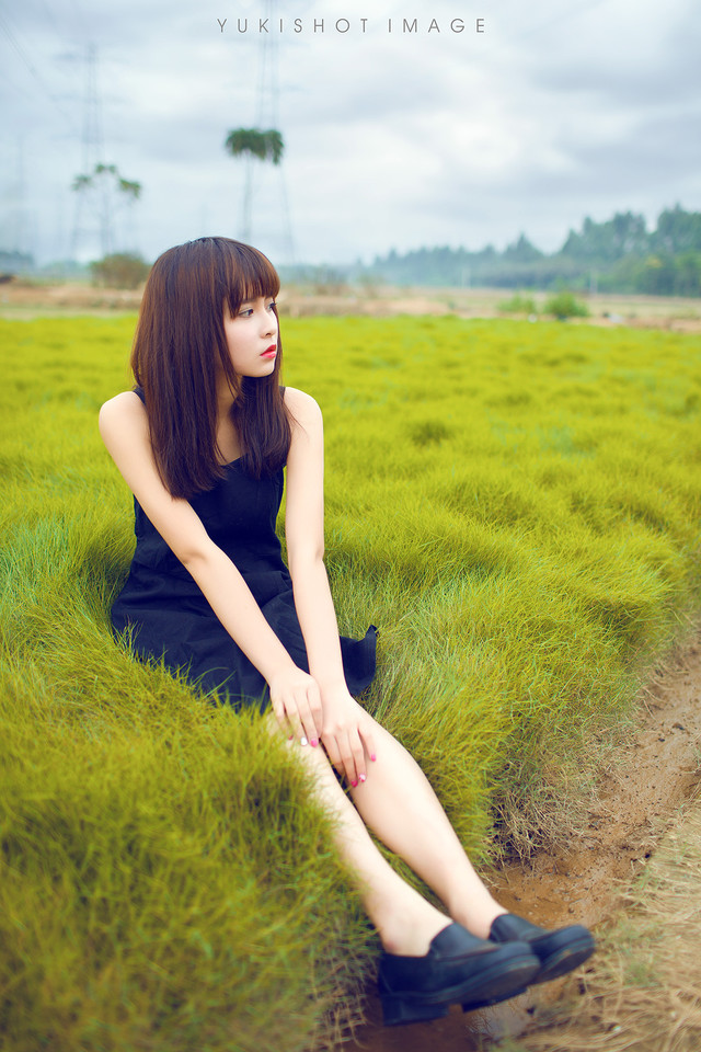 黑裙女子夏日小清新  第14张