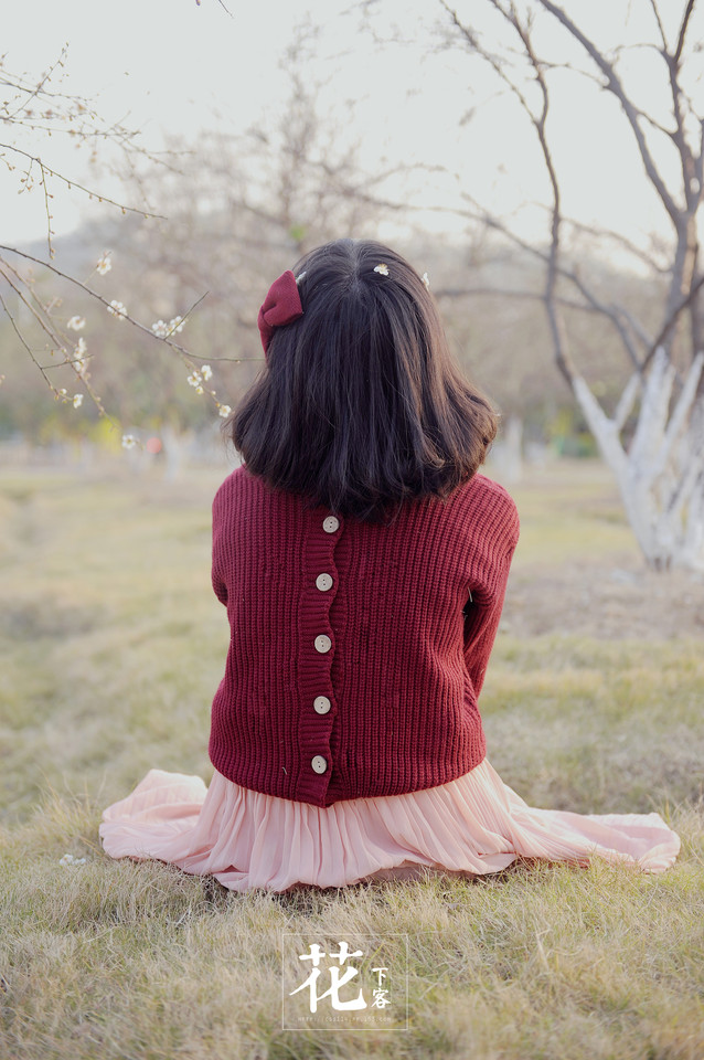 花下清纯卖萌美女  第18张