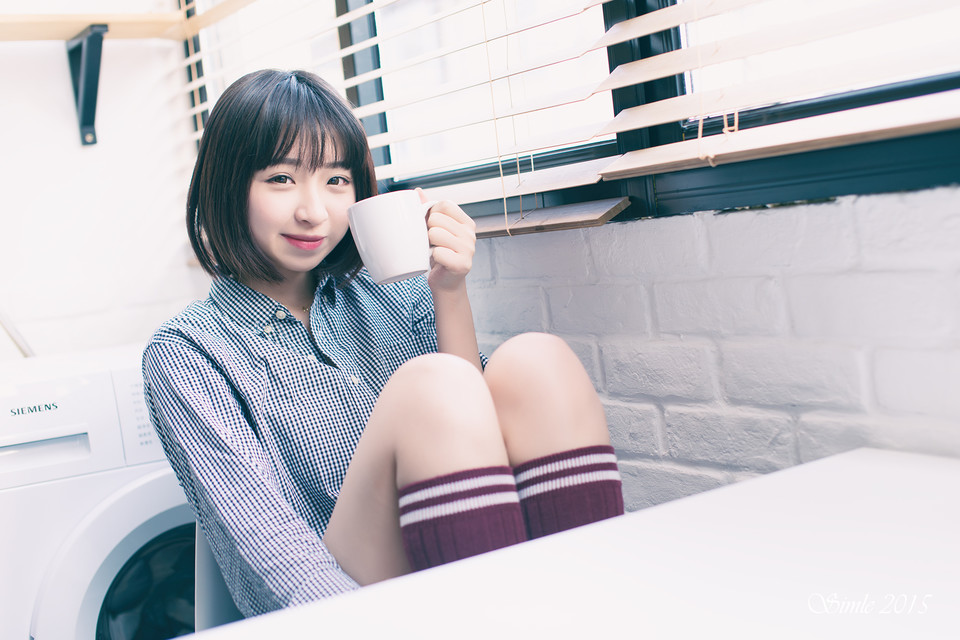 短发妹子清纯甜美图  第3张