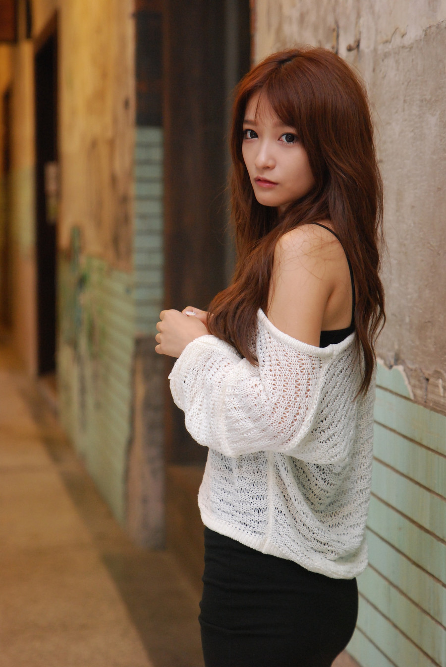 邻家女孩清纯迷人图  第1张