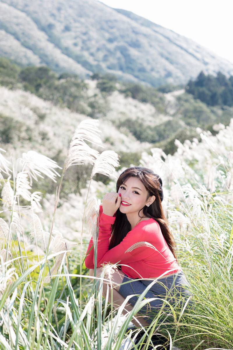 田野里温柔可人清纯照  第8张