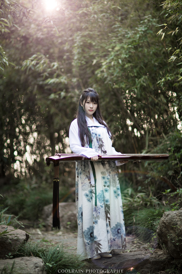 古筝女子户外清纯唯美图  第17张