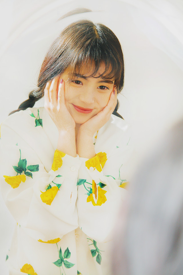 娇羞女子清纯梦幻气质图  第10张