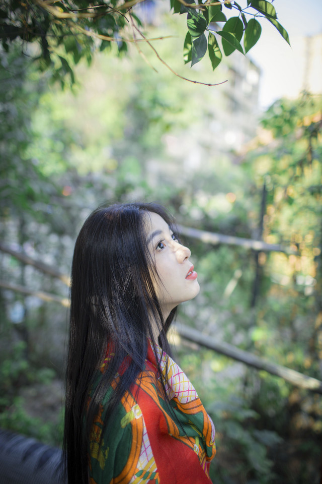 长发美女森林清纯图  第15张