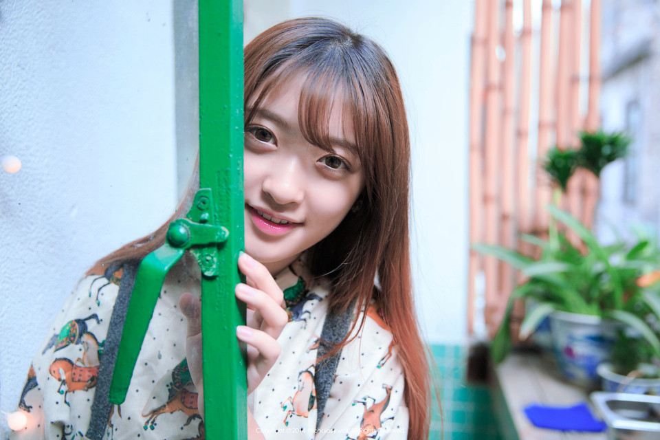 午后时光的清纯女子  第9张