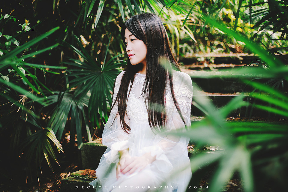 小清新女子森林小路的清纯美女  第5张