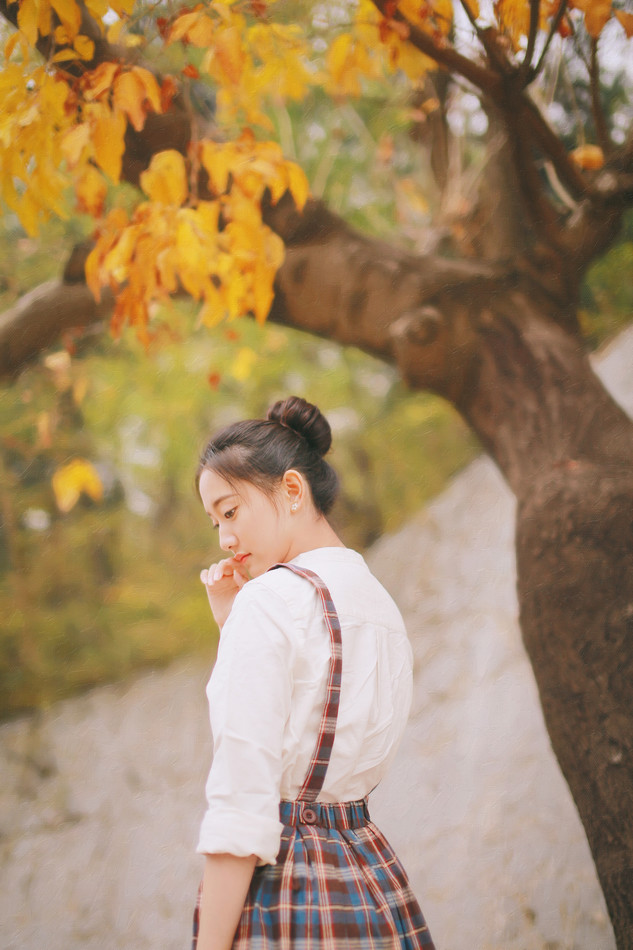 秋日的清纯女子铁轨图  第19张