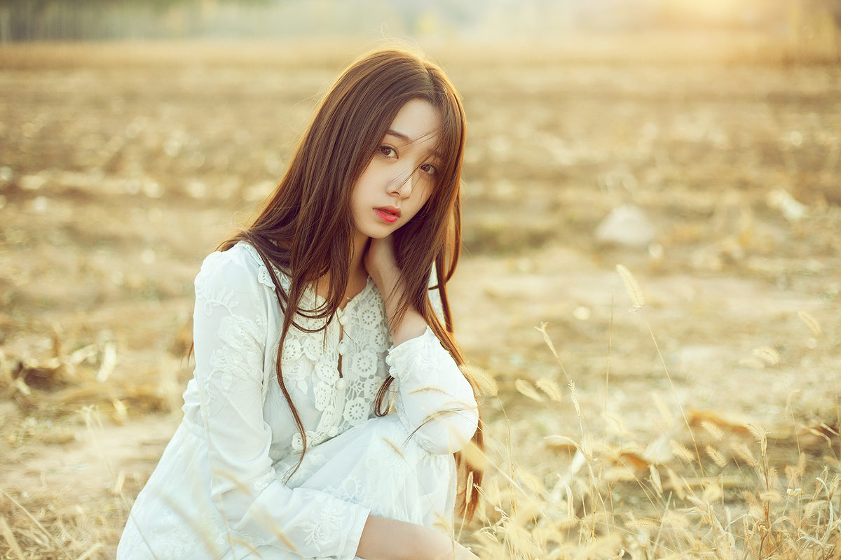 长发女子唯美迷人写真  第6张