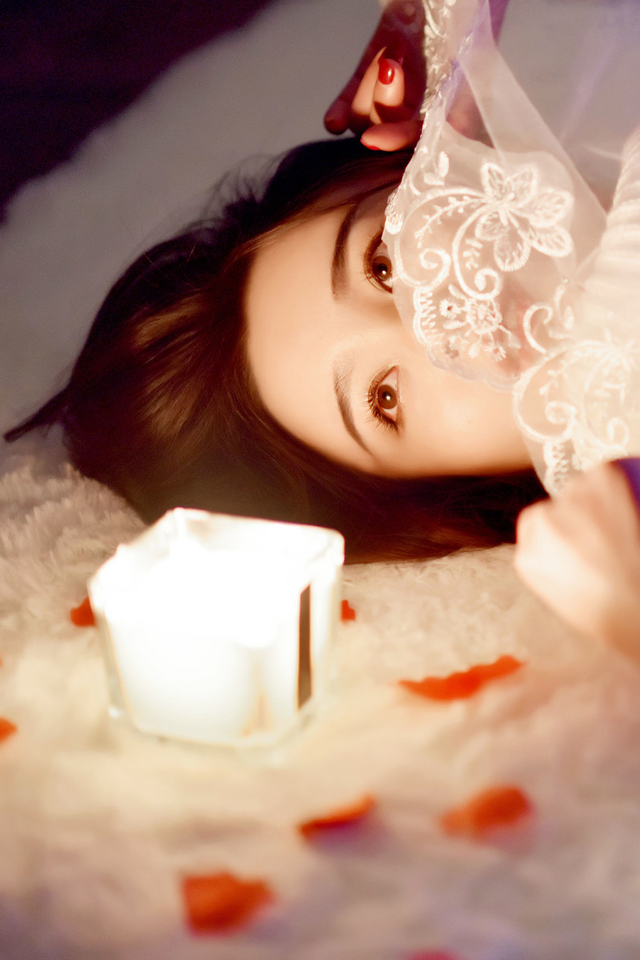 夜晚清纯美女的独自忧伤  第3张