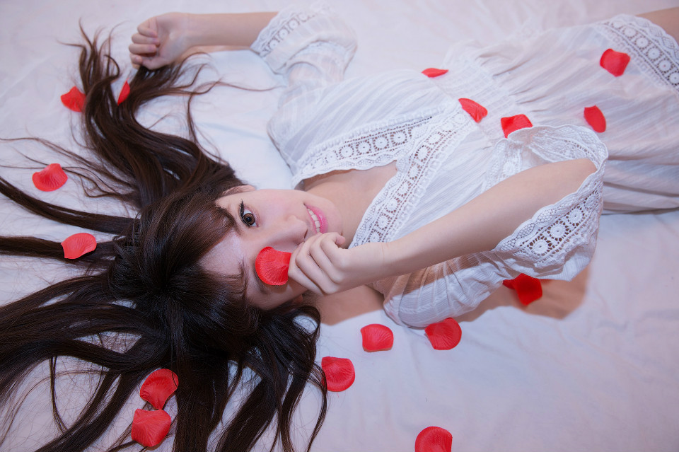 90后私房卖萌妹子  第3张