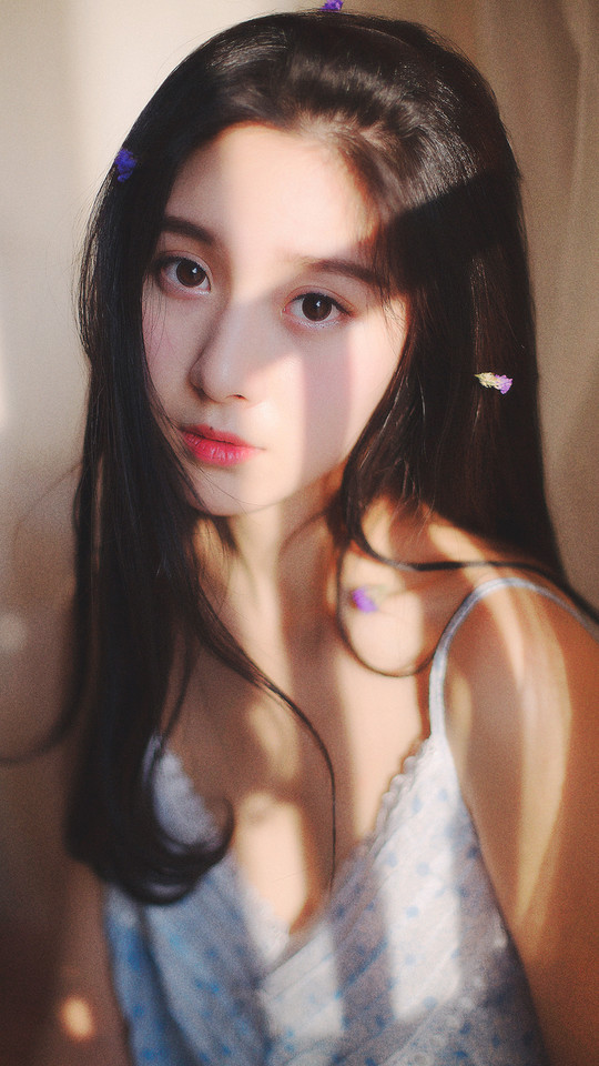 长发养眼美女的羞涩迷人  第11张