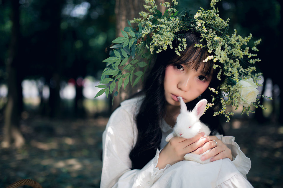 绿野森林的长裙女子  第7张