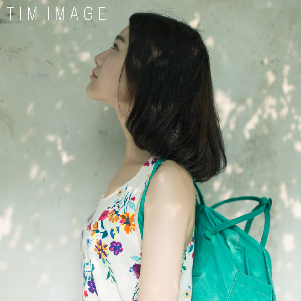 短发美女清凉一夏写真  第13张