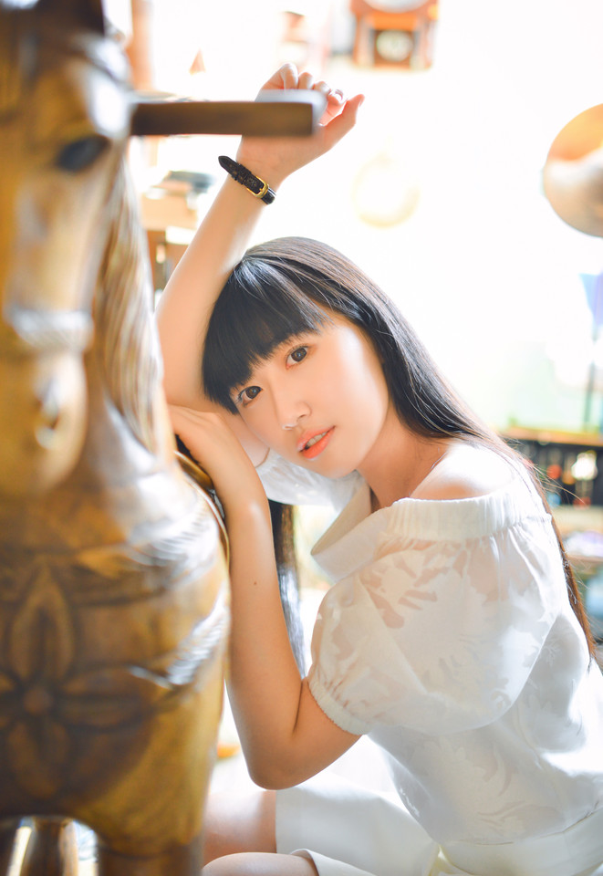 甜美清纯白裙少女  第16张