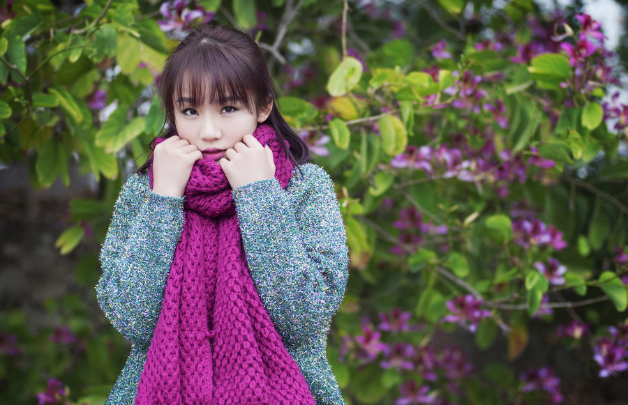 冬日暖人的长发清纯少女  第9张