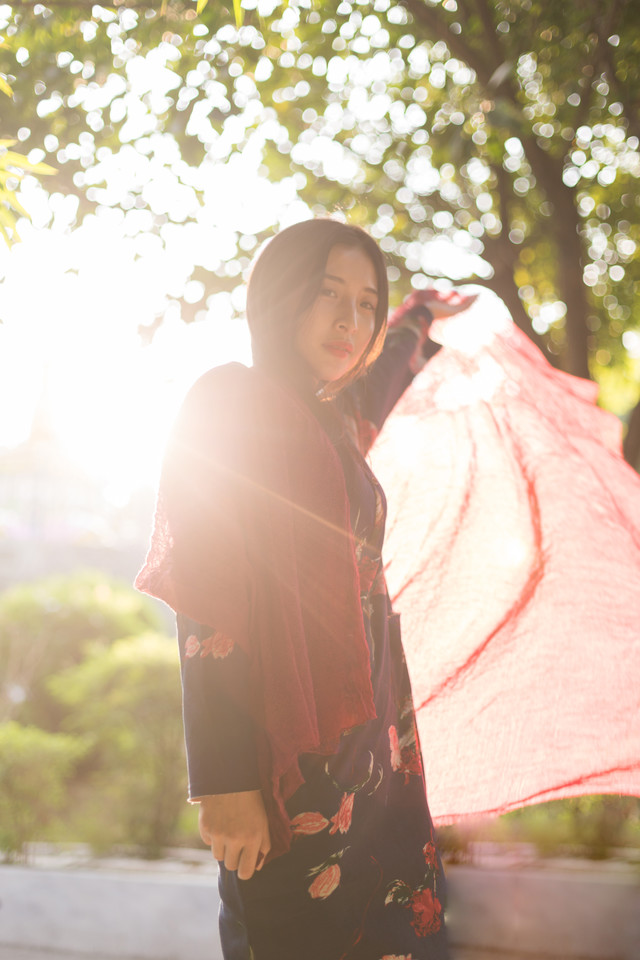 逆光少女黄昏清纯图  第1张