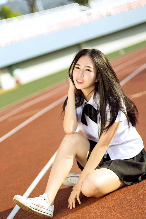 校花的清纯可人丽人  第3张