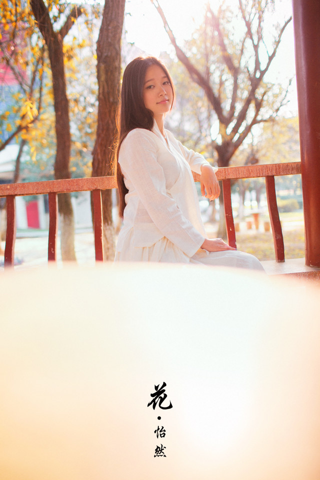 白衣美女犹如出镜图  第15张