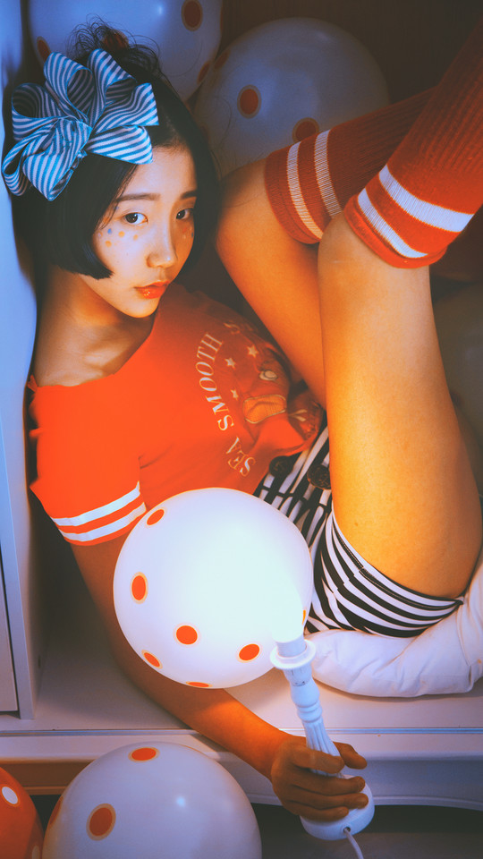 俏皮女子私房搞怪图  第5张