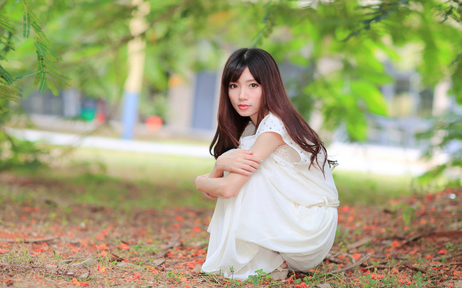 清纯甜美姑娘户外图  第7张