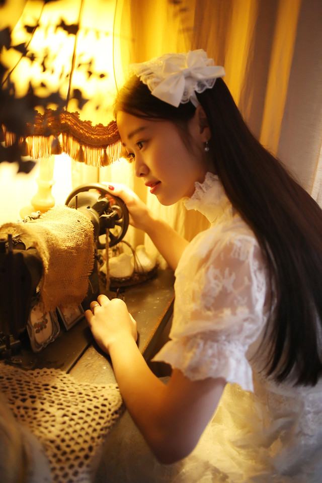 素颜女子私房靓丽俏皮图  第7张