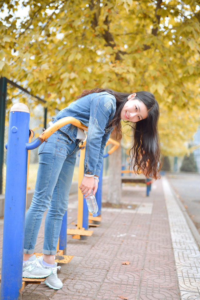 秋日清纯迷人长发美女  第7张