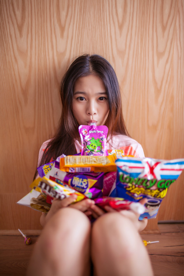 卖萌妹子吃货私房照  第10张